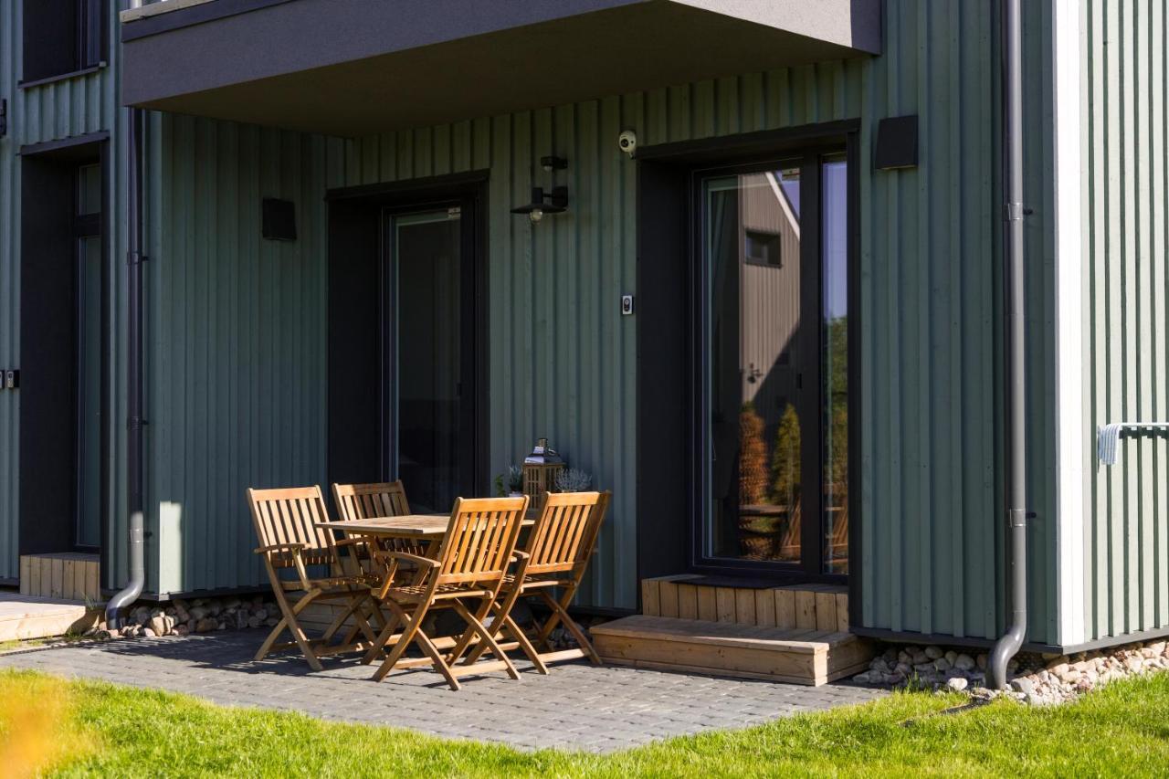 Lilly Apartment With Pool And Terrace Palanga Exterior photo